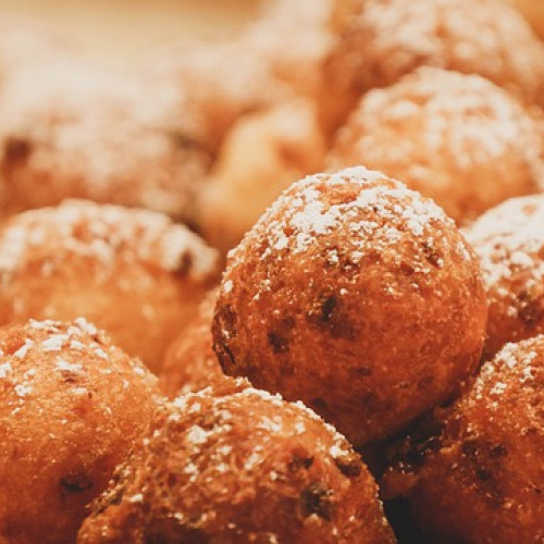 Serowe mini pączki