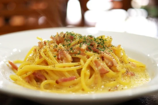 Prosty przepis na spaghetti carbonara