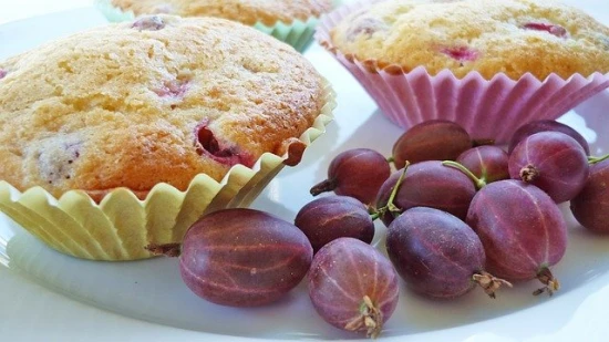 Proste muffinki z agrestem