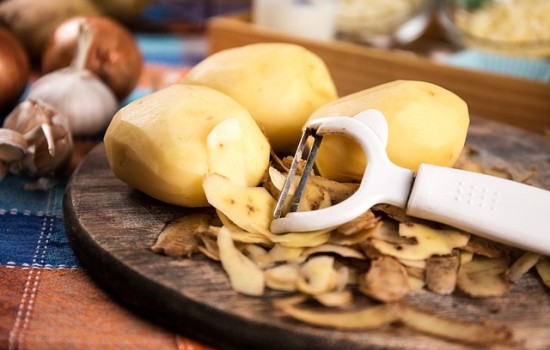 Jak przyspieszyć gotowanie ziemniaków – sprawdź!