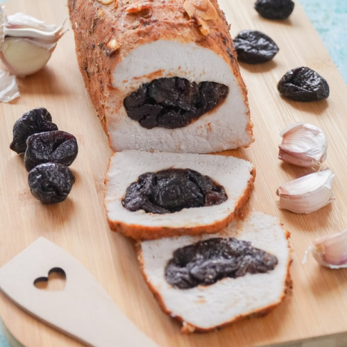 Schab pieczony ze śliwkami