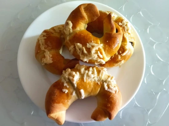 Pyszne rogaliki z nadzieniem