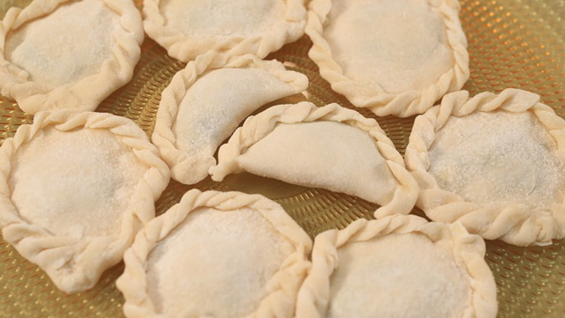 Przepis na tradycyjne ciasto pierogowe