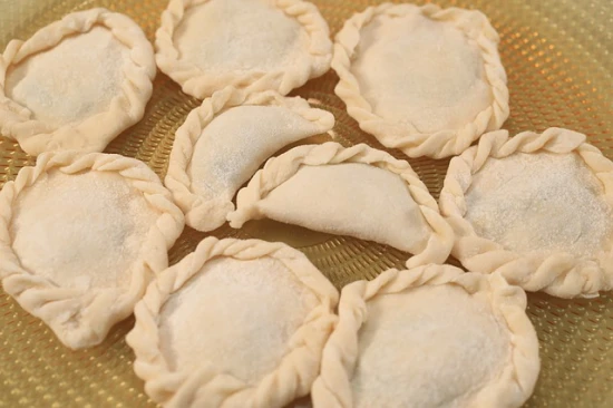 Przepis na tradycyjne ciasto pierogowe