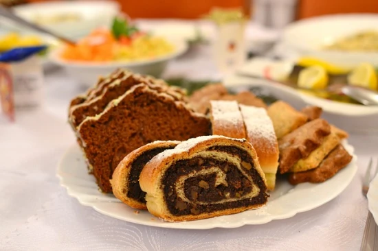 Czym różni się makowiec od strucli?